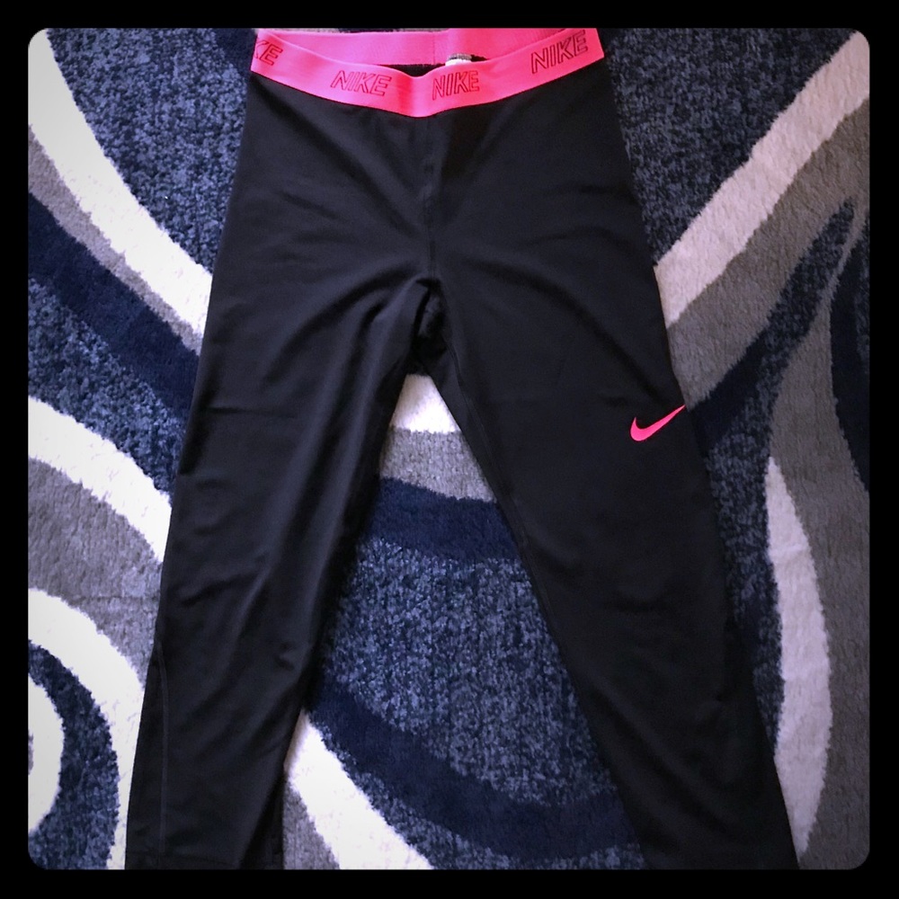 Nike Dri-fit cropped workout pants